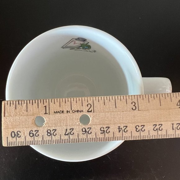 NURSES CALL THE SHOTS  Novelty Porcelain Mug ~ History & Heraldry H & H - Picture 7 of 9